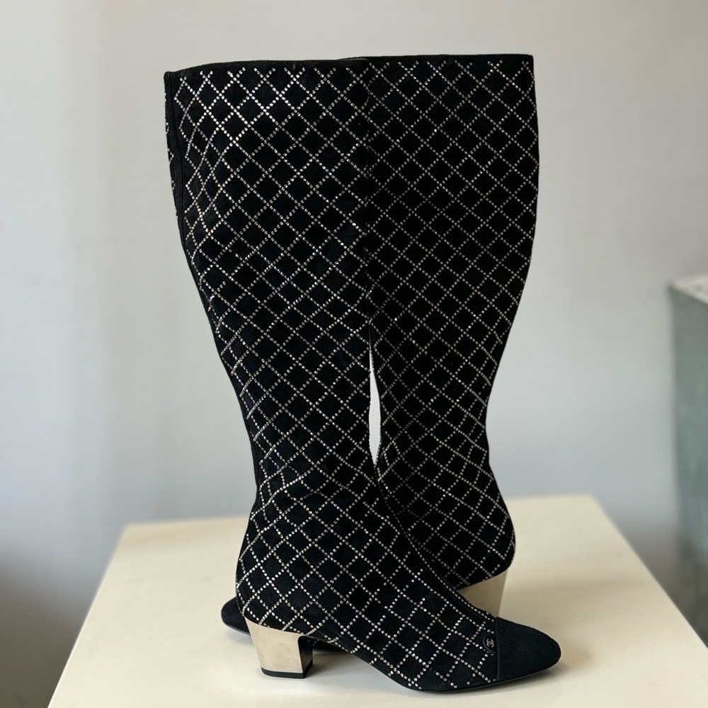 CHANEL 2019 Black Suede High Boots Size 37 - Picture 2 of 16